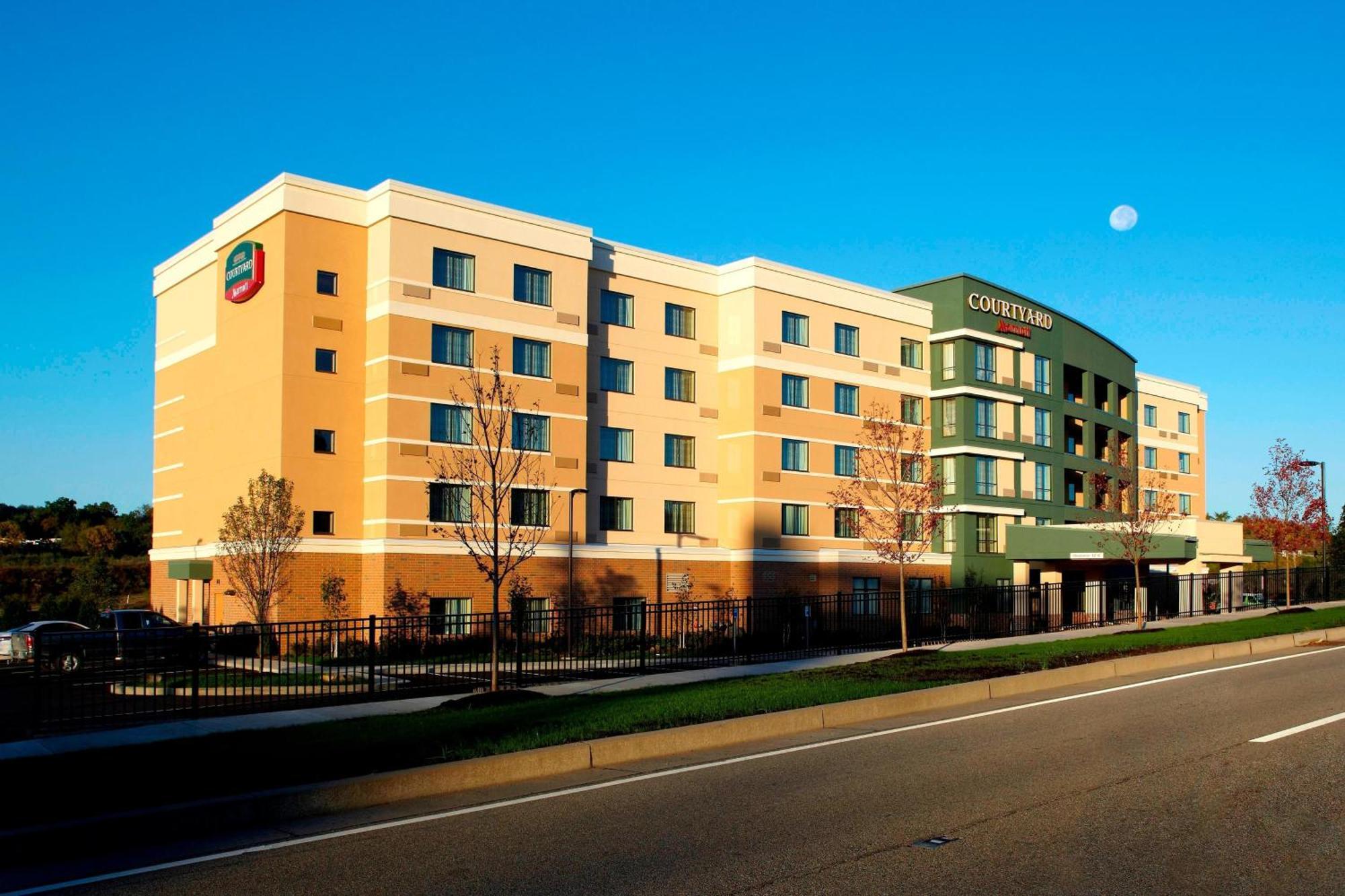Courtyard Settlers Ridge/robinson Township Hotel 3*